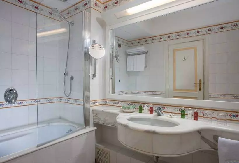 اتاق عادی, Grand Hotel Royal