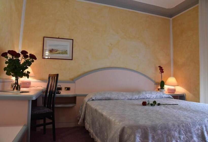 غرفة قياسية, Grazia Deledda