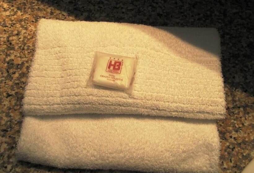 جناح, Grazia Deledda