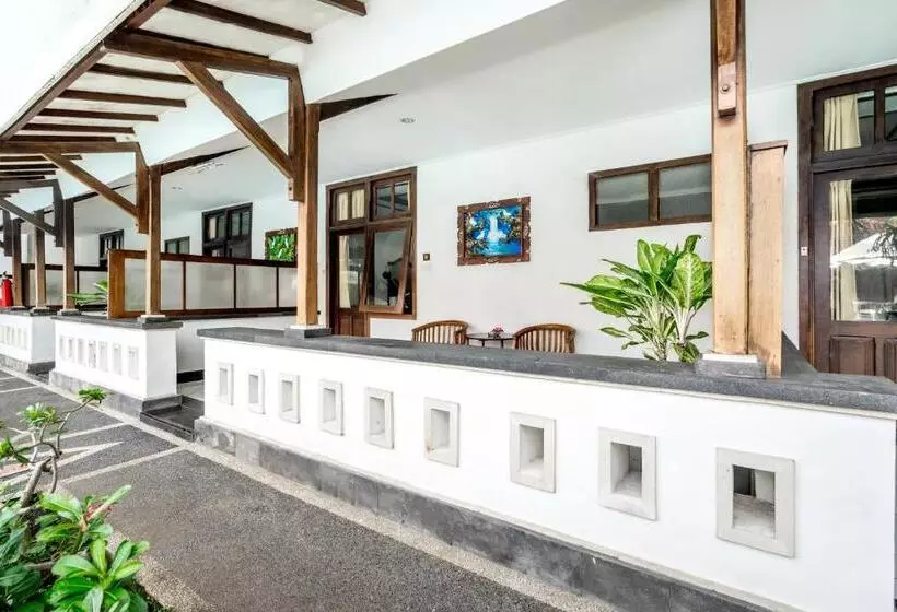 اتاق لوکس با چشم‌انداز استخر, Inna Bali Heritage