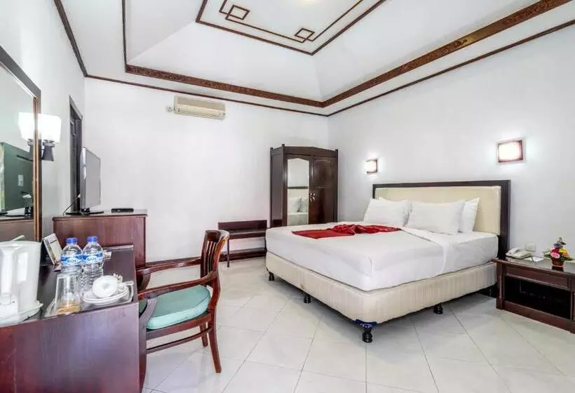 اتاق لوکس با چشم‌انداز استخر, Inna Bali Heritage