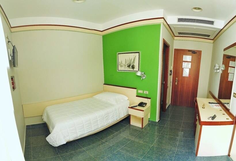 غرفة قياسية فردية, Le Petit