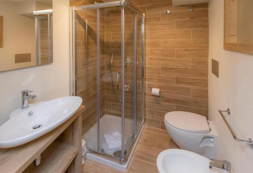 스탠다드 룸, Petit Palais