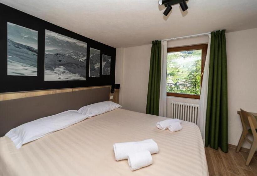 스탠다드 룸, Petit Palais