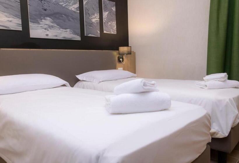 4인용 스탠다드 룸, Petit Palais