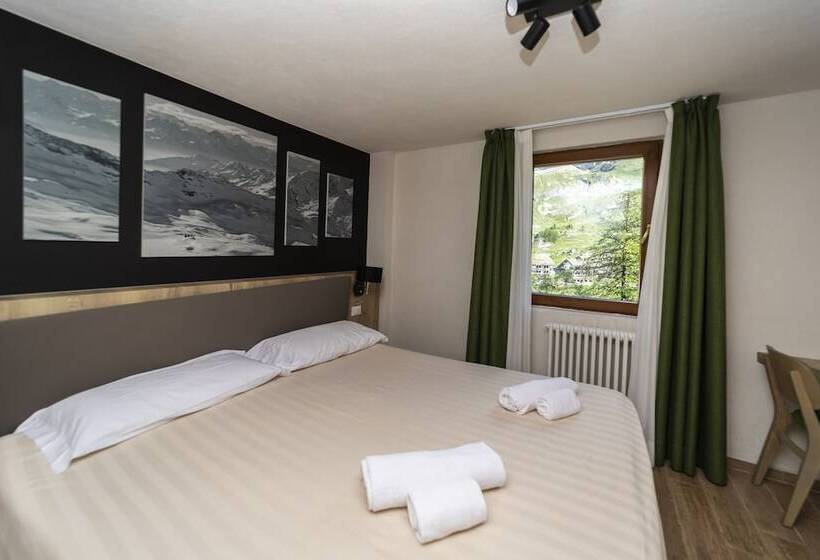 수피리어 룸 산전망, Petit Palais