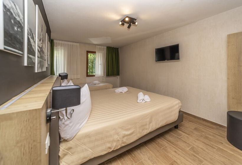 스탠다드 트리플 룸, Petit Palais