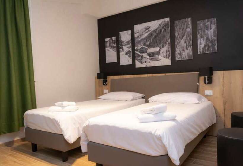 스탠다드 트리플 룸, Petit Palais