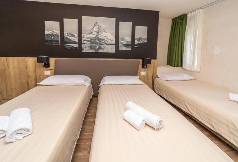 스탠다드 트리플 룸, Petit Palais