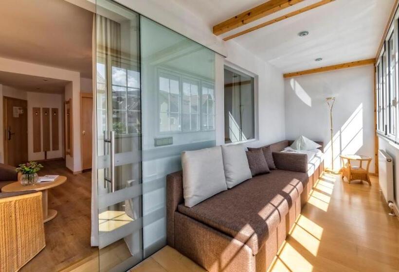 Habitación Superior, Post  Olangcard Included