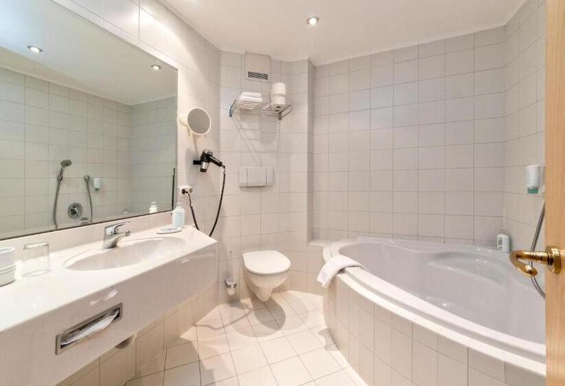 Suite, Post  Olangcard Included