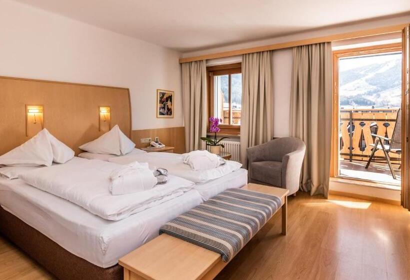 Habitación Comfort con Balcón, Post  Olangcard Included