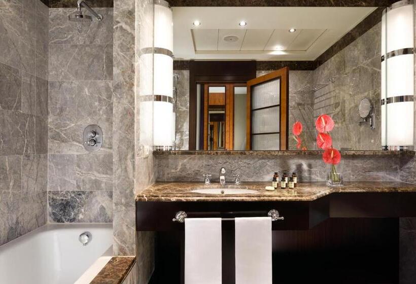 جناح, Principi Di Piemonte | Una Esperienze