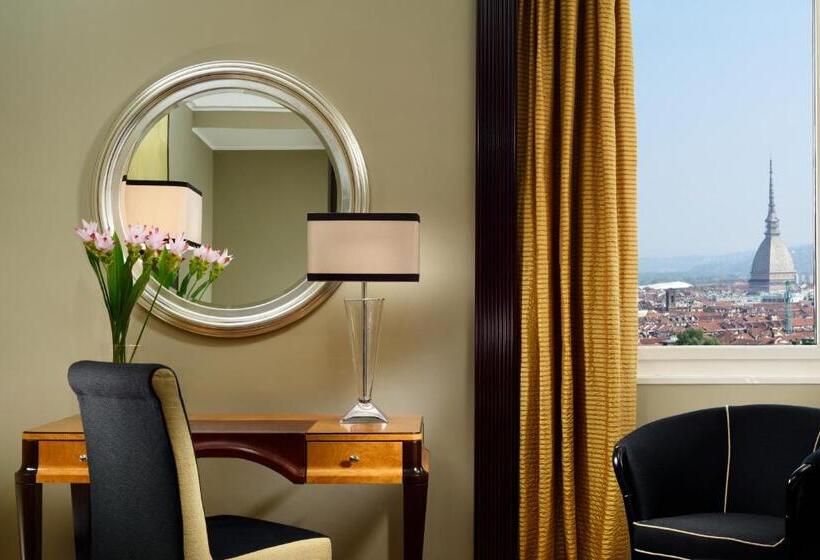 غرفة ديلوكس مطلة على المدينة, Principi Di Piemonte | Una Esperienze