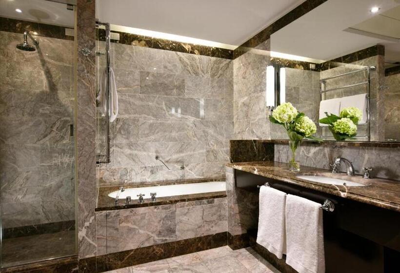 غرفة ديلوكس مطلة على المدينة, Principi Di Piemonte | Una Esperienze