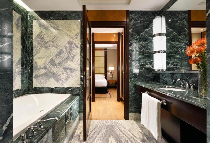 جناح, Principi Di Piemonte | Una Esperienze