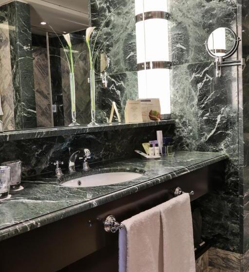 جناح, Principi Di Piemonte | Una Esperienze