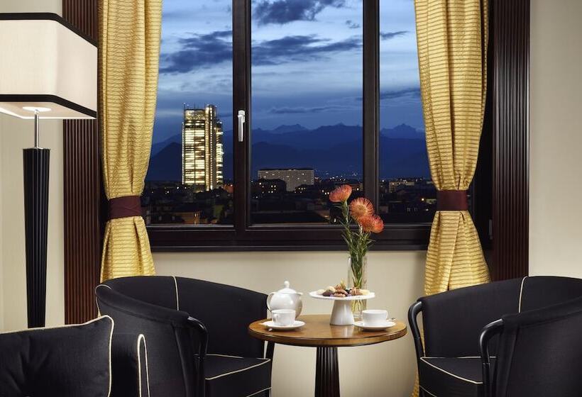 جناح مطل على المدينة, Principi Di Piemonte | Una Esperienze