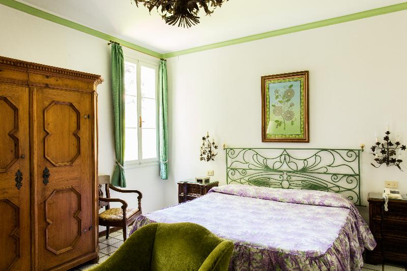 غرفة قياسية ثلاثية, Residenza D'epoca Albergo Quattro Fontane