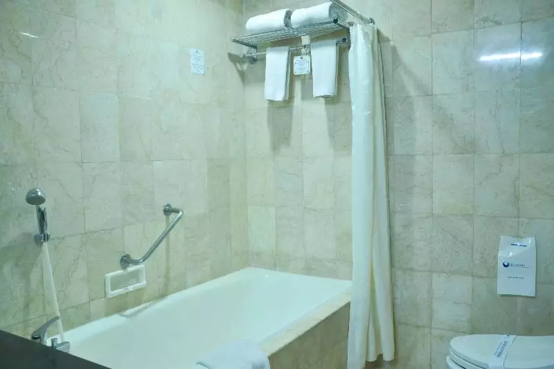 Quarto Executivo, Savoy Homann