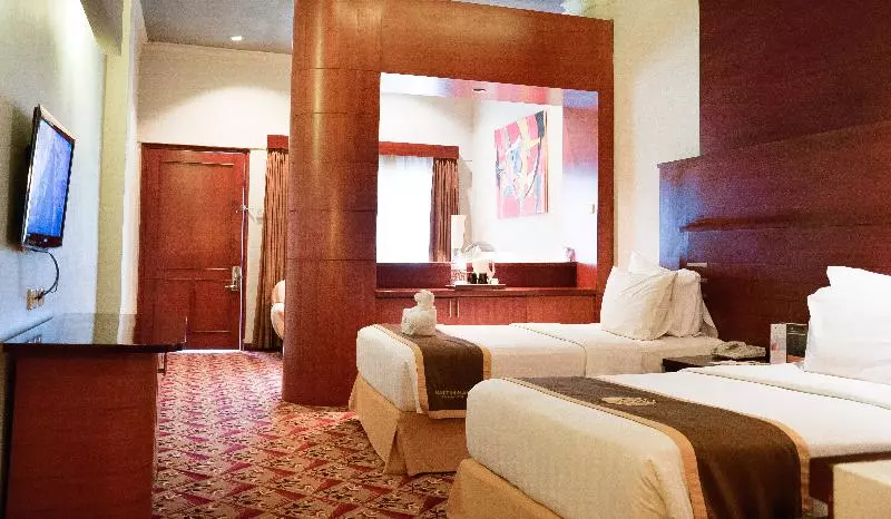 Quarto Executivo, Savoy Homann