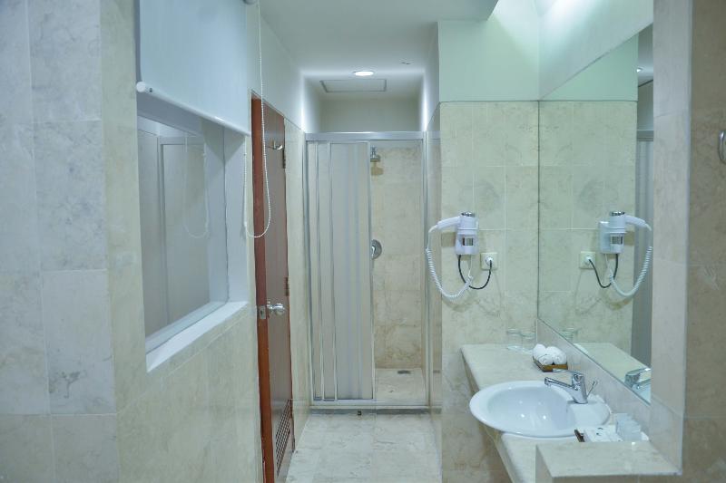 스위트, Savoy Homann