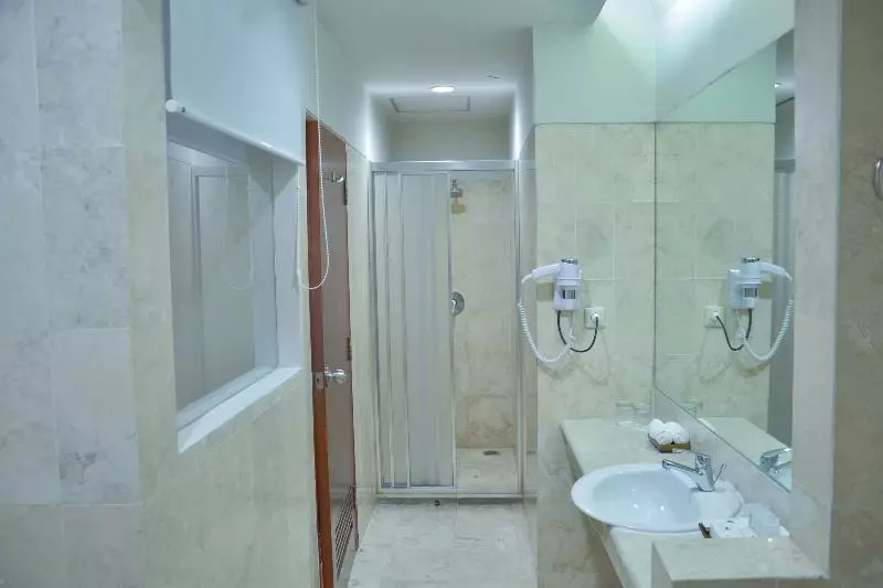 Suíte, Savoy Homann