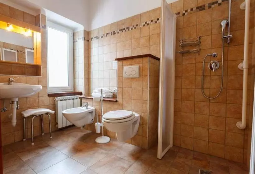 اتاق استاندارد چهار تخته, Savoy Sestriere