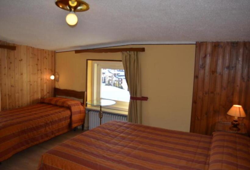 スタンダードトリプルルーム, Savoy Sestriere