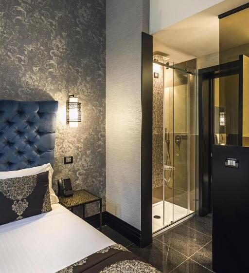 Pokój Standard, The Venice Times