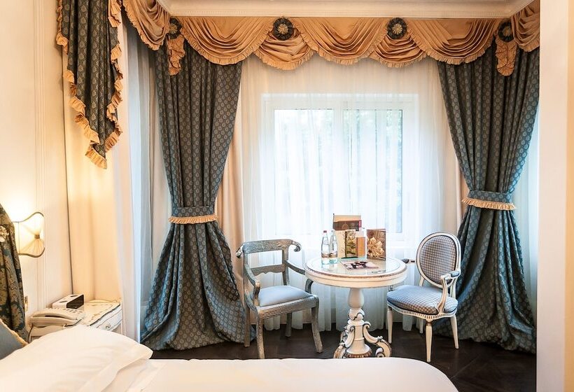 חדר סופריור נוף לפארק, Villa E Palazzo Aminta