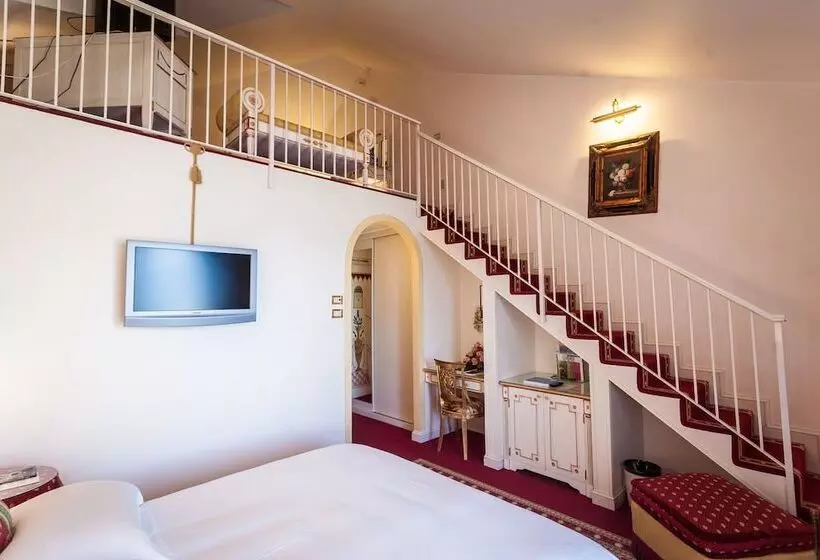 レイクビューデラックスルーム, Villa E Palazzo Aminta