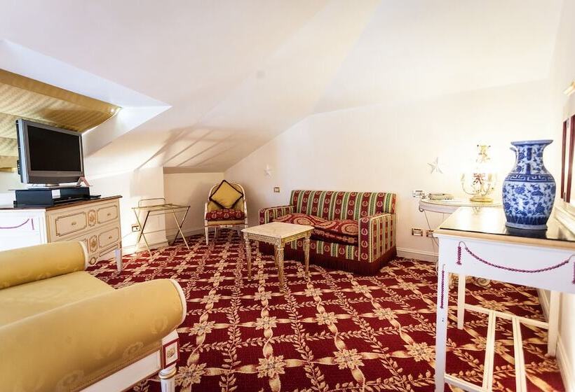 חדר דלוקס נוף לאגם, Villa E Palazzo Aminta