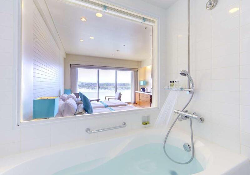 Номер Клуб Вид на Море, Ana Intercontinental Manza Beach Resort, An Ihg