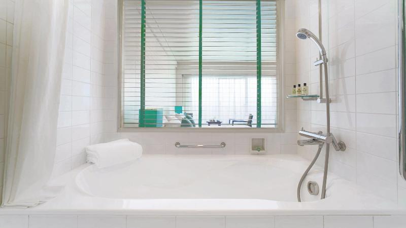 Номер Клуб Вид на Море, Ana Intercontinental Manza Beach Resort, An Ihg