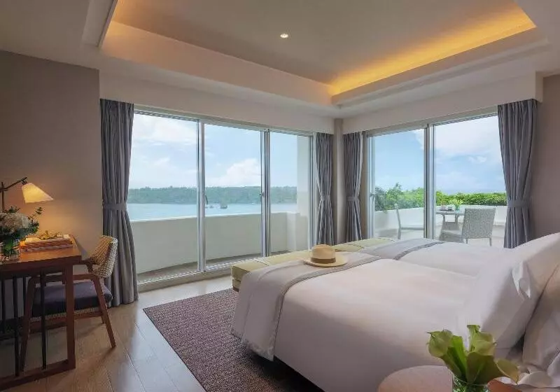クラブスイート, Ana Intercontinental Manza Beach Resort, An Ihg