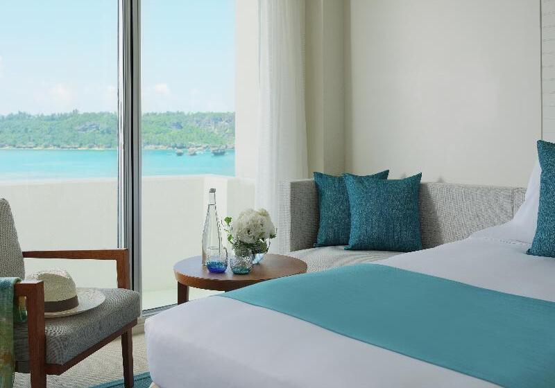 Номер Superior Вид на Море, Ana Intercontinental Manza Beach Resort, An Ihg
