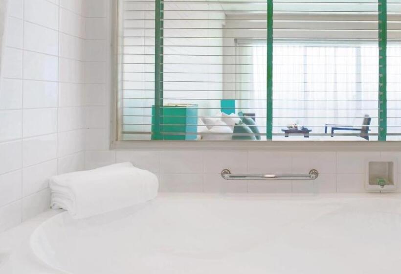 Номер Deluxe Вид на Море, Ana Intercontinental Manza Beach Resort, An Ihg