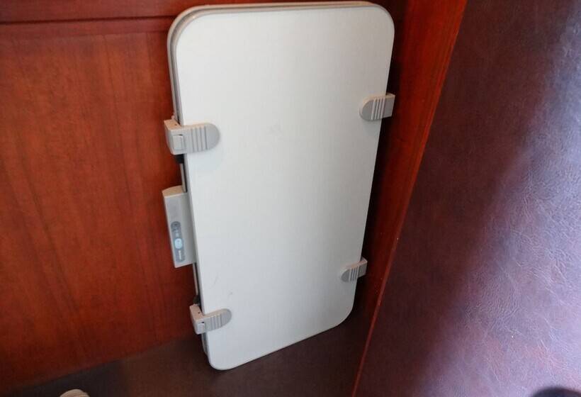 غرفة قياسية, Bandai Silver