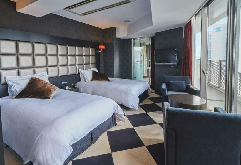 スタンダードルーム, Harmonie Embrassee