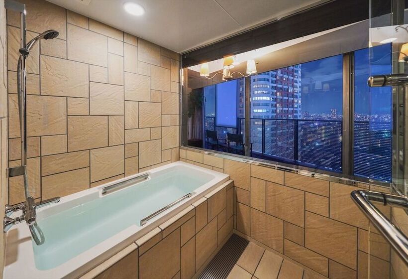 デラックスルーム, Harmonie Embrassee