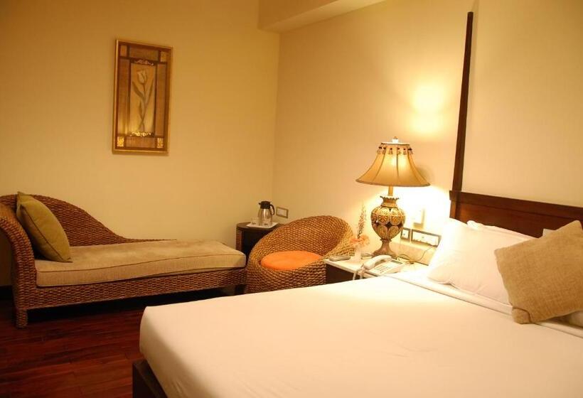 חדר דלוקס, The Ashhok Hassan