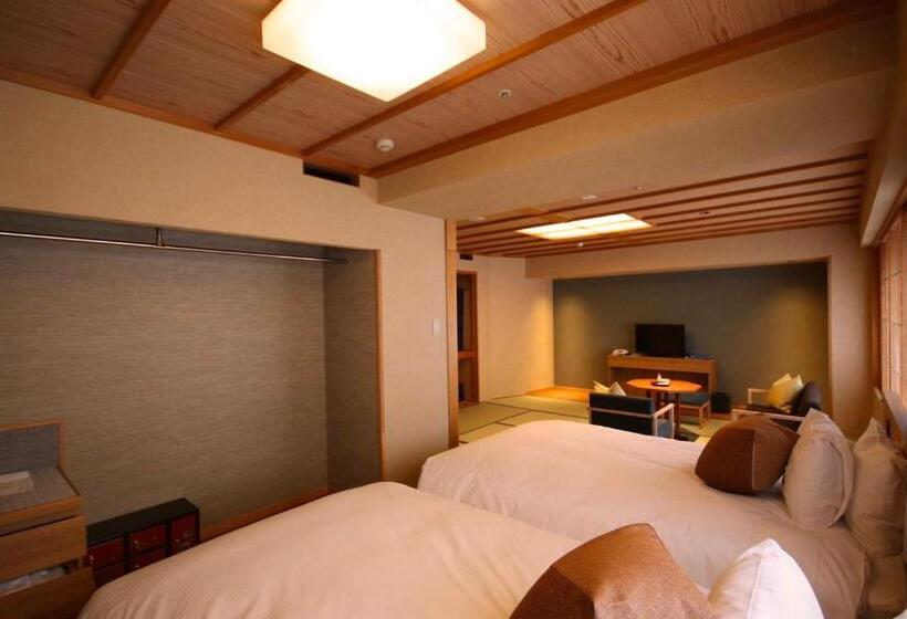 اتاق لوکس چهار تخته, Hida Takayama Onsen Hida Hotel Plaza