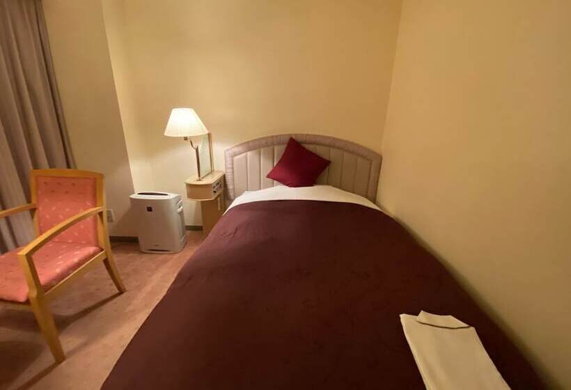 标准单人间, Koriyama View