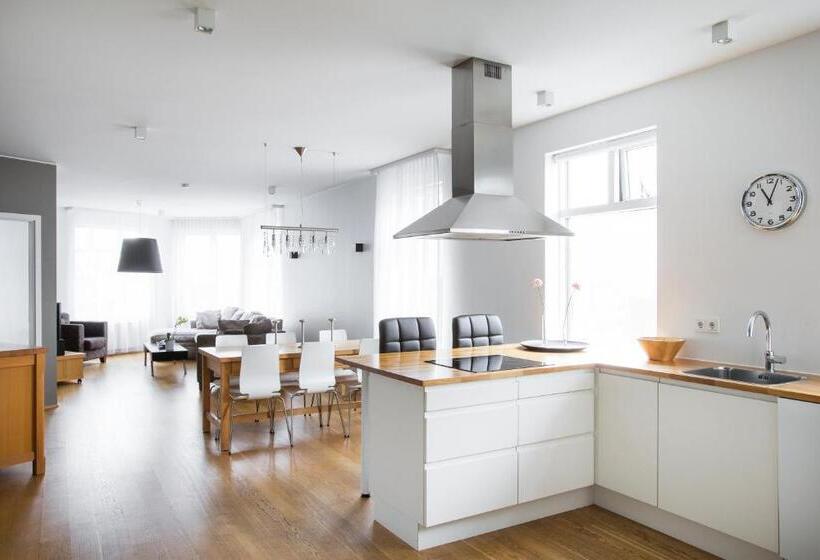 آپارتمان سوپریور 2 خوابه, Odinsve