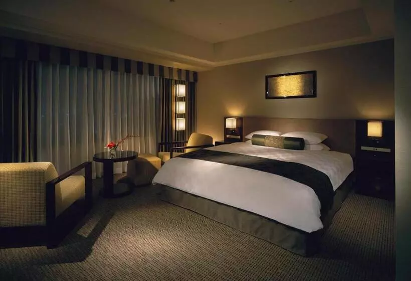 キングサイズベッドのスタンダードルーム, Okura Kyoto