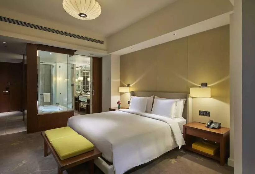 キングサイズベッドのデラックスルーム, Palace Hotel Tokyo