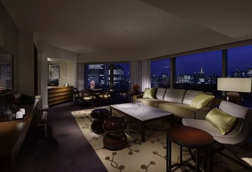 Suite with Terrace, Palace Hotel Tokyo