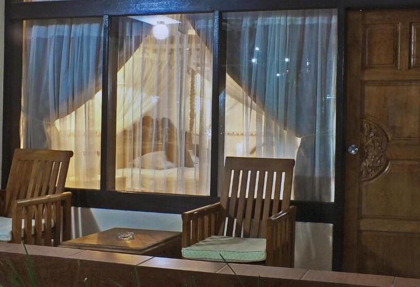 디럭스 룸, Palm Beach Hotel Bali