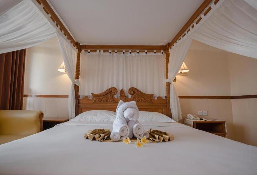 디럭스 룸, Palm Beach Hotel Bali